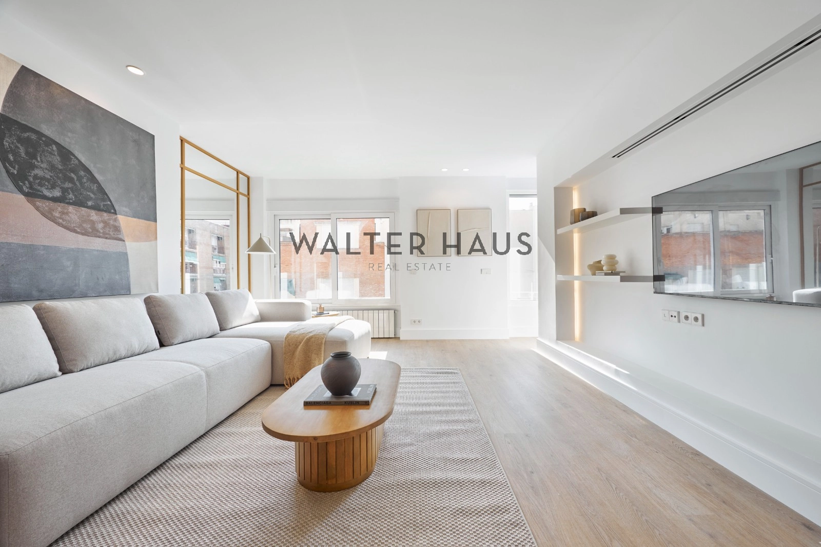 4-bed penthouse with terrace in Castellana, Salamanca
