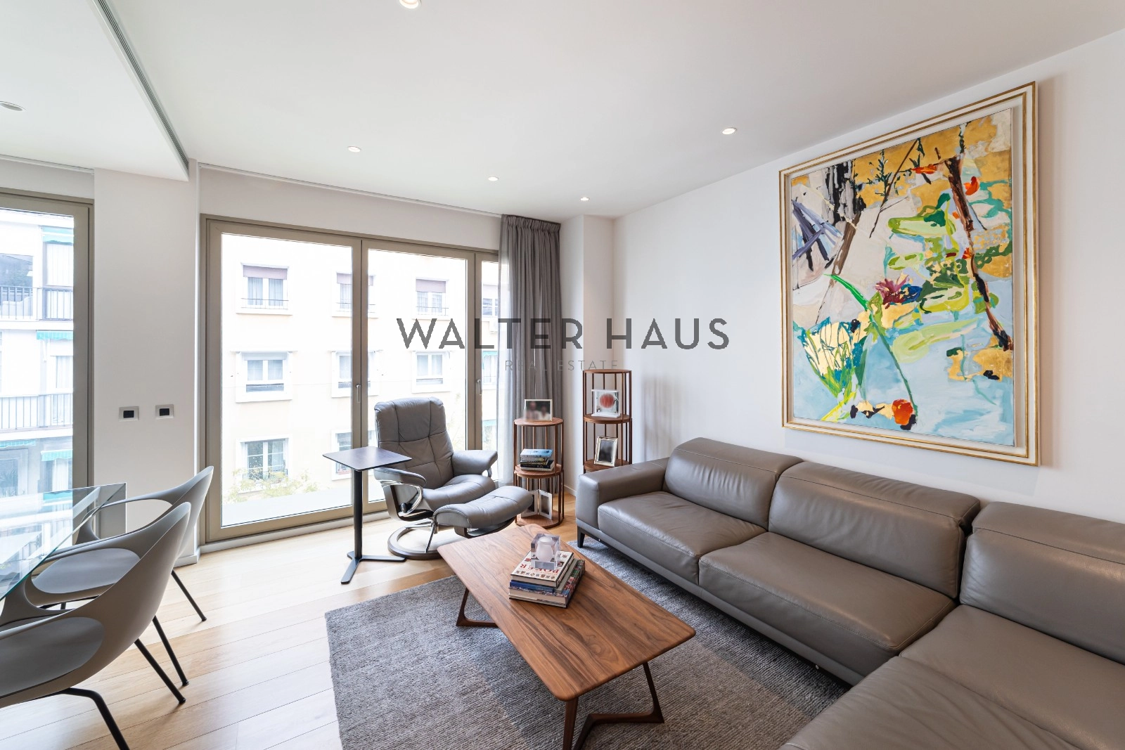 Piso exterior en venta o alquiler en Rios Rosas, Madrid