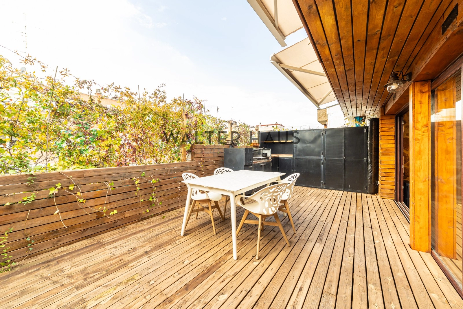 Ático en venta reformado con terraza y piscina en Prosperidad, Madrid